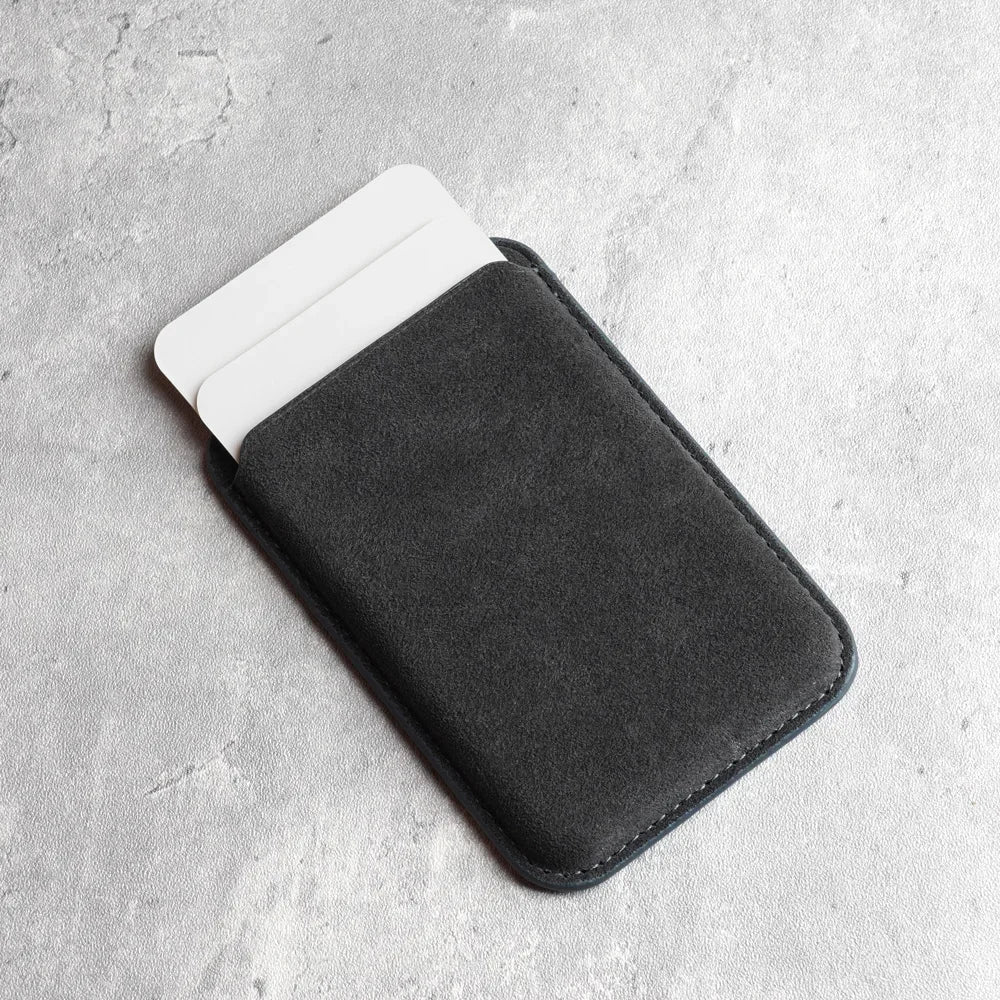 MagSafe ALCANTARA Card Holder